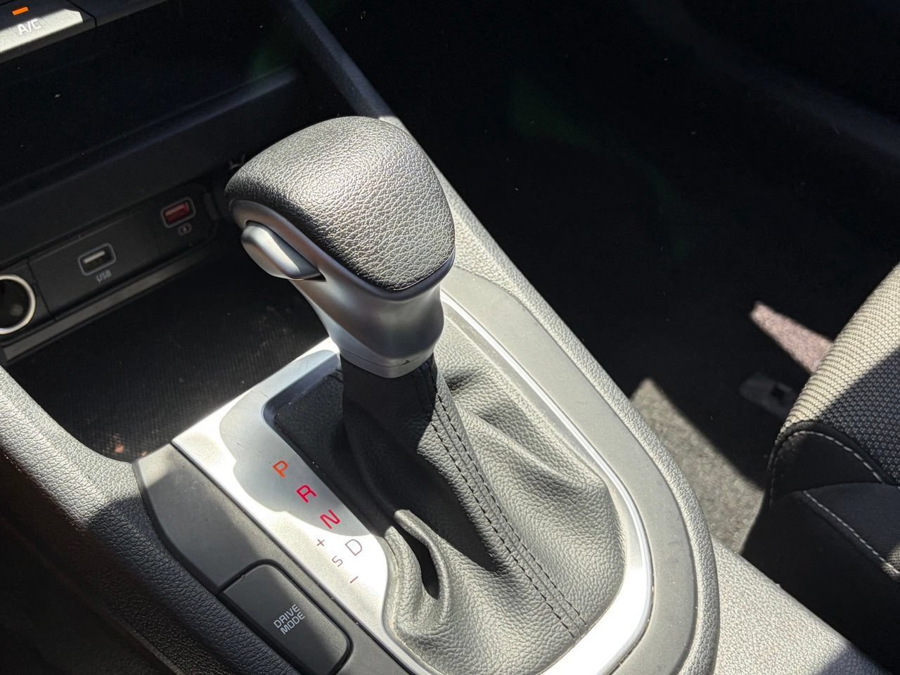 Used 2024 Kia Forte LXS FWD image 7