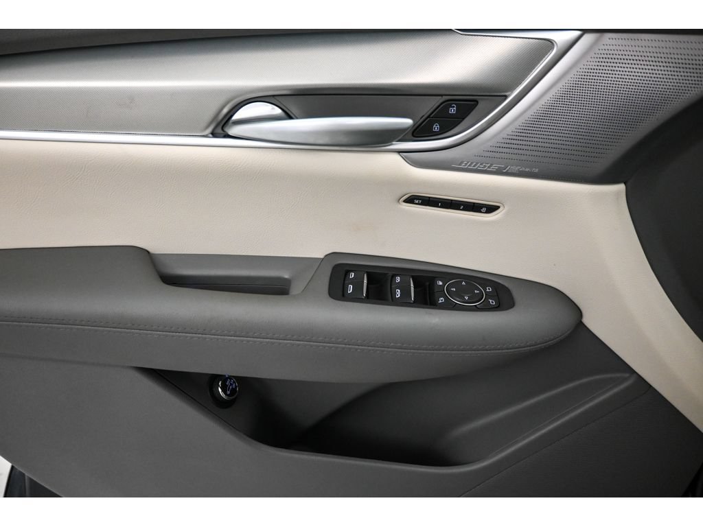 Certified 2025 Cadillac XT5 Premium Luxury AWD/4WD image 8