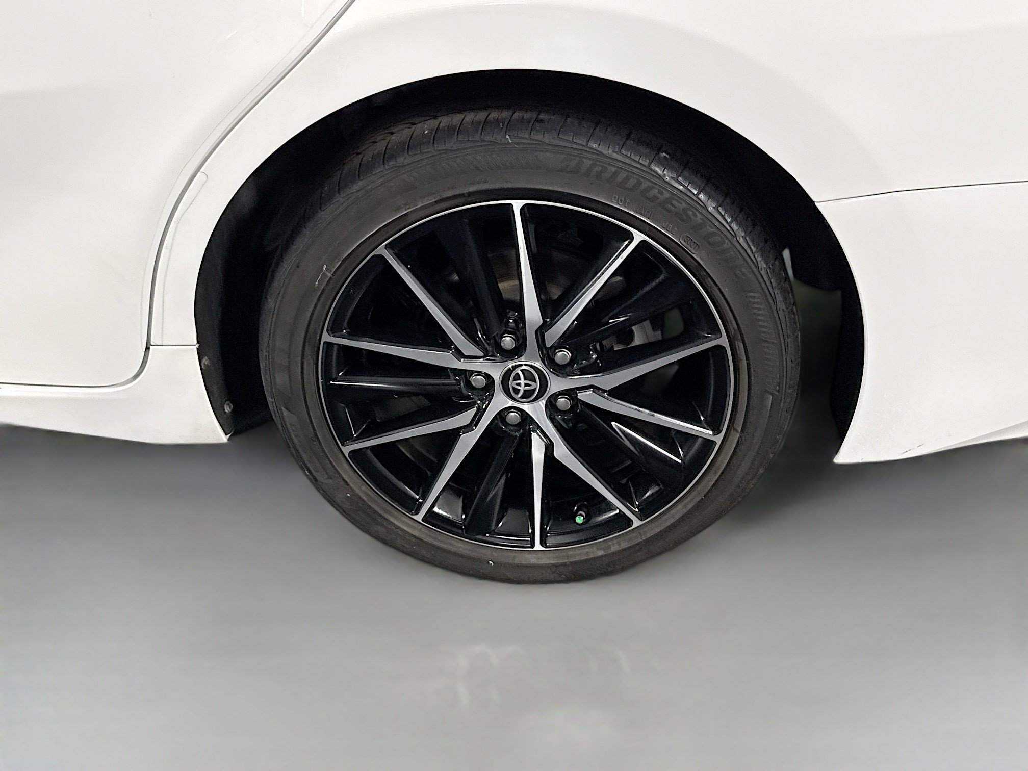 Used 2022 Toyota Camry SE w/ Convenience Package FWD image 37