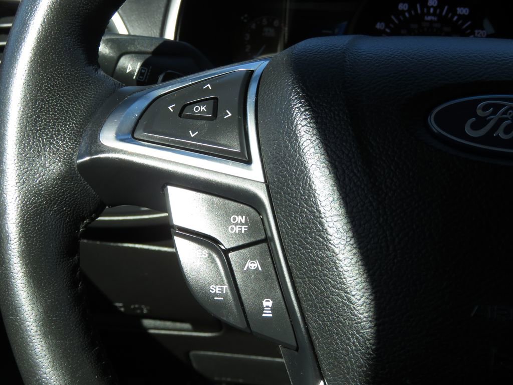 Used 2019 Ford Edge SEL w/ Equipment Group 201A AWD/4WD image 22