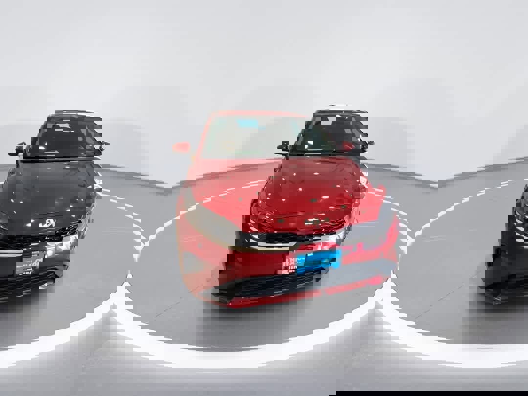 Used 2023 Kia Forte LXS image 3