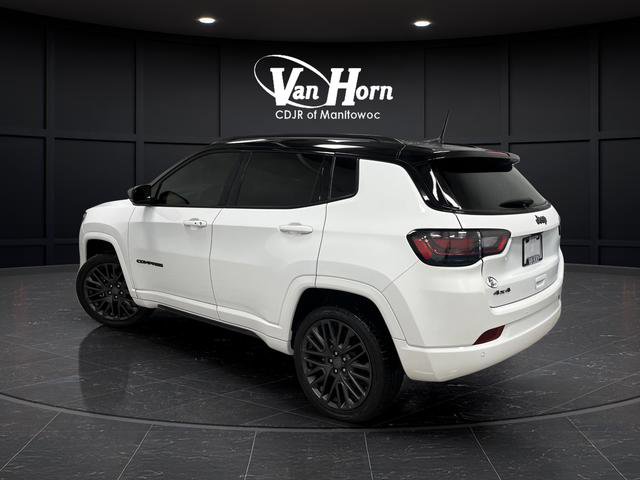 Used 2024 Jeep Compass Limited w/ High Altitude Package image 3