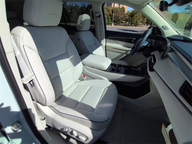 New 2026 Buick Enclave Avenir w/ Super Cruise Package image 29