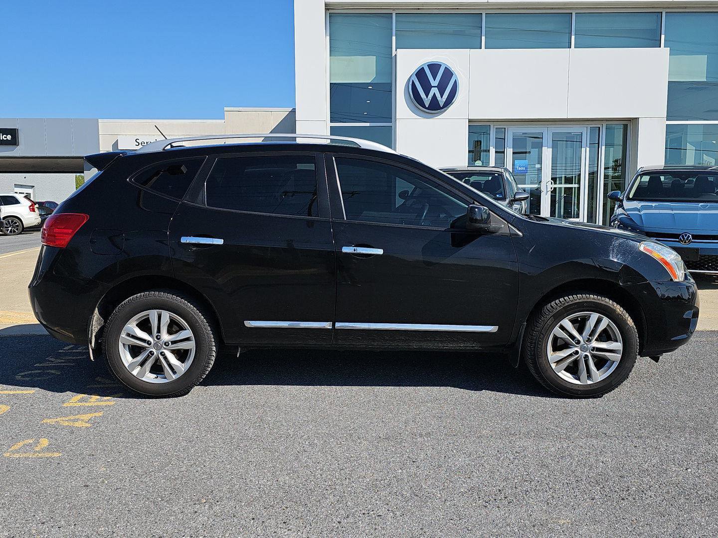 Used 2013 Nissan Rogue SV image 6