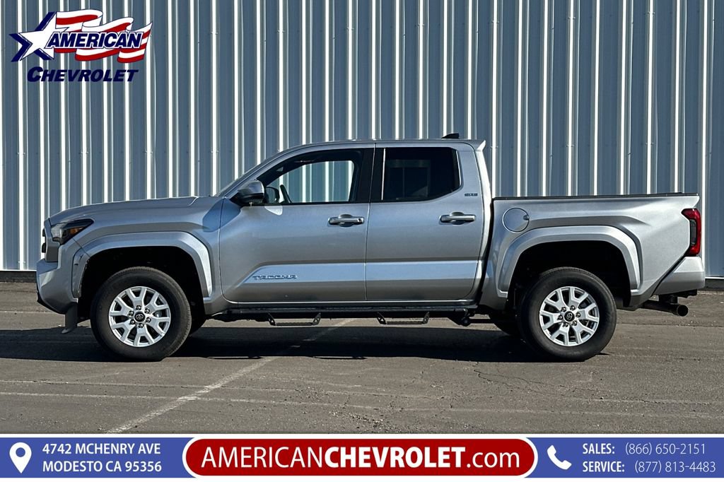 Used 2025 Toyota Tacoma SR5 AWD/4WD image 7