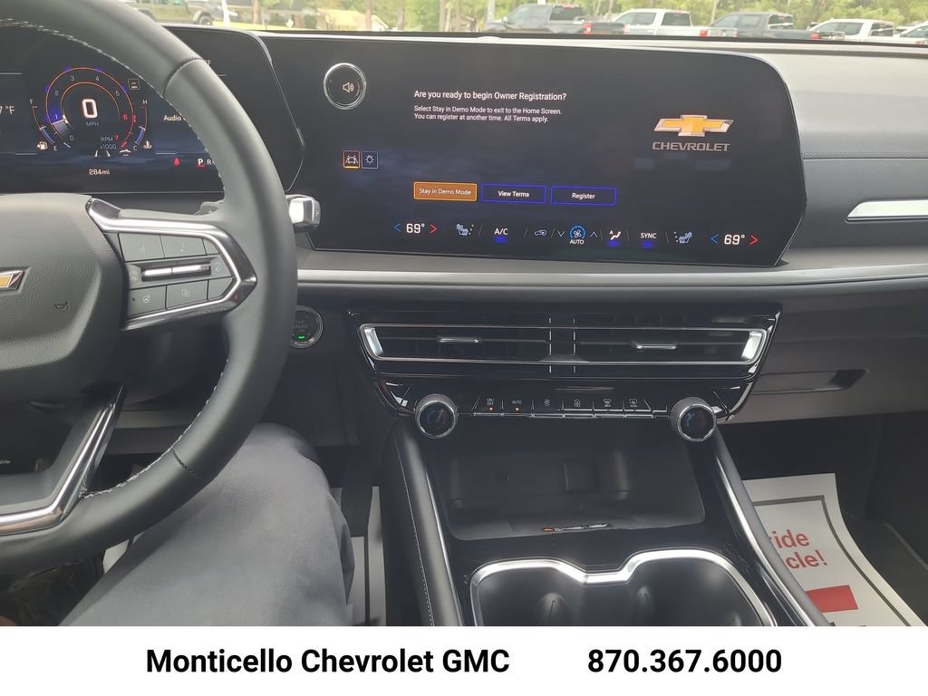 New 2026 Chevrolet Traverse LT w/ Sun and Wheel Package FWD image 19