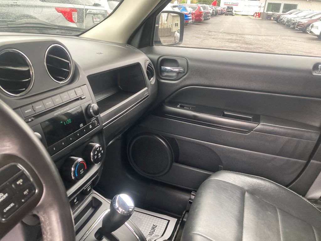 Used 2015 Jeep Patriot High Altitude AWD/4WD image 15