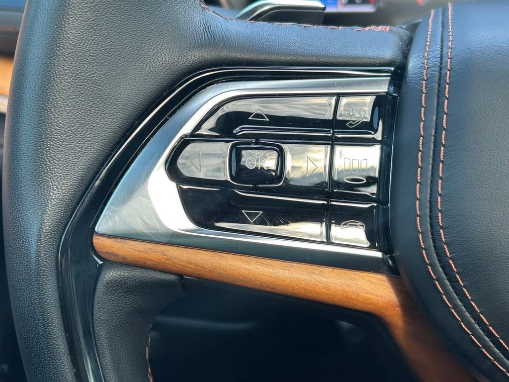 Used 2024 Jeep Grand Cherokee L Summit image 38