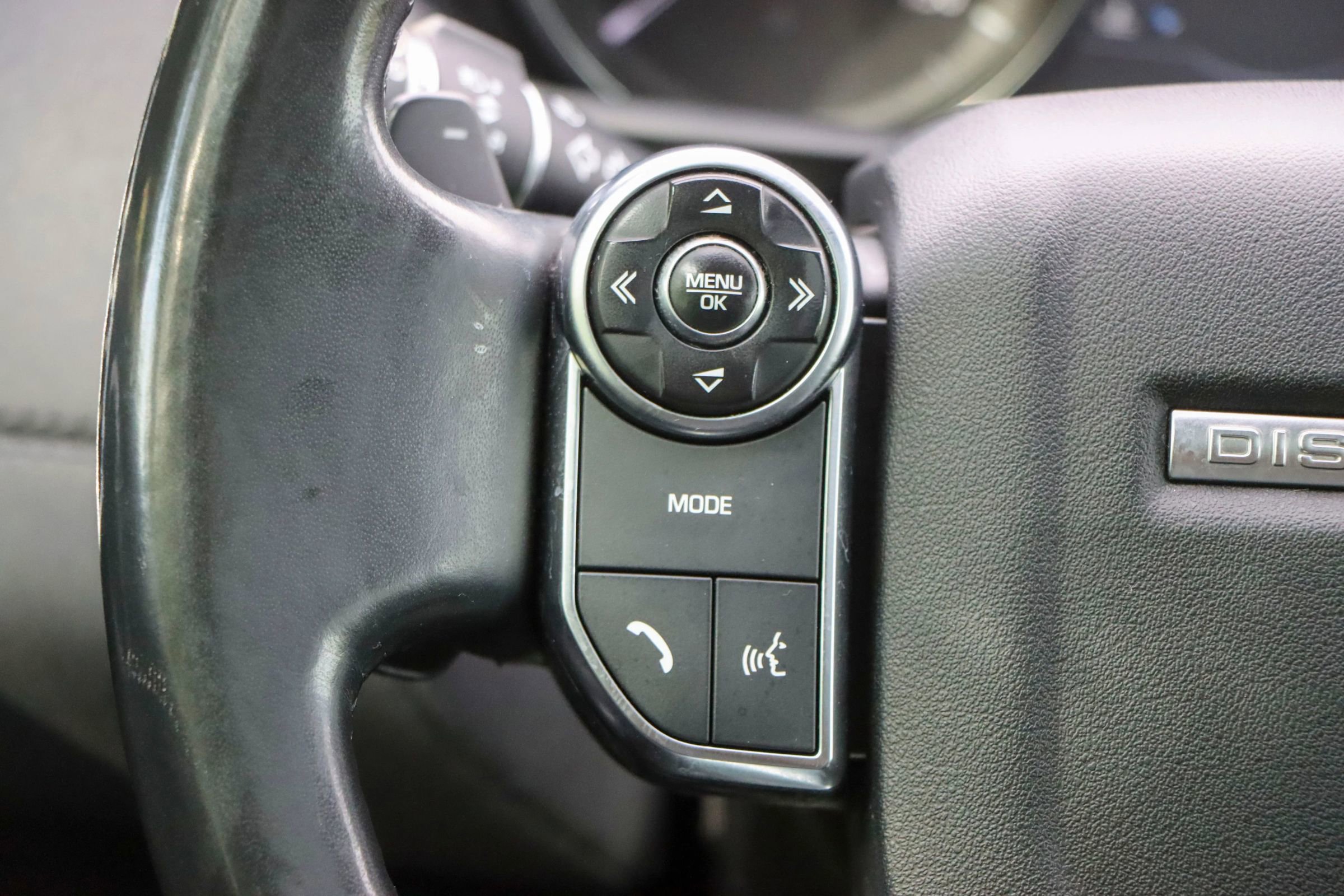 Used 2017 Land Rover Discovery HSE AWD/4WD image 33