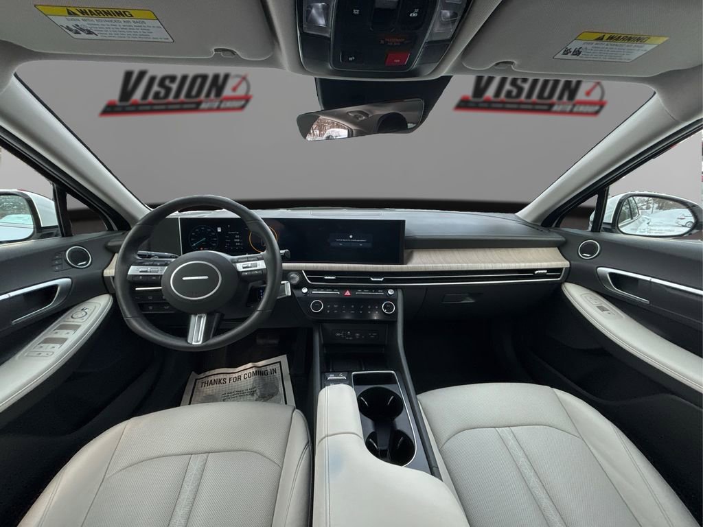 Used 2025 Hyundai Sonata Limited image 24