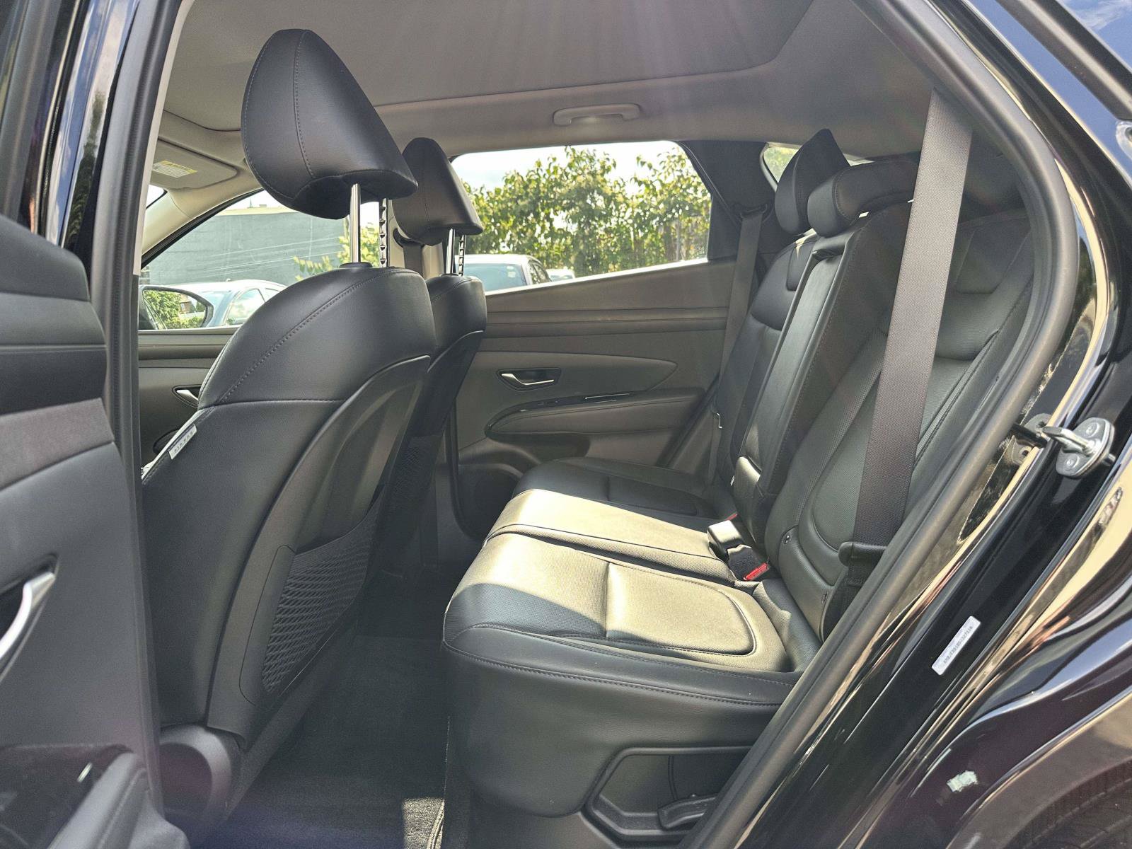 Used 2025 Hyundai Tucson Limited AWD/4WD image 19
