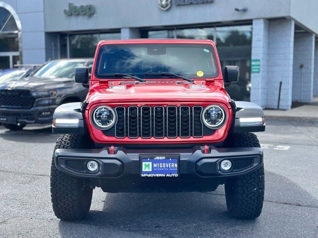 Used 2025 Jeep Wrangler Unlimited Rubicon w/ Safety Group AWD/4WD image 9