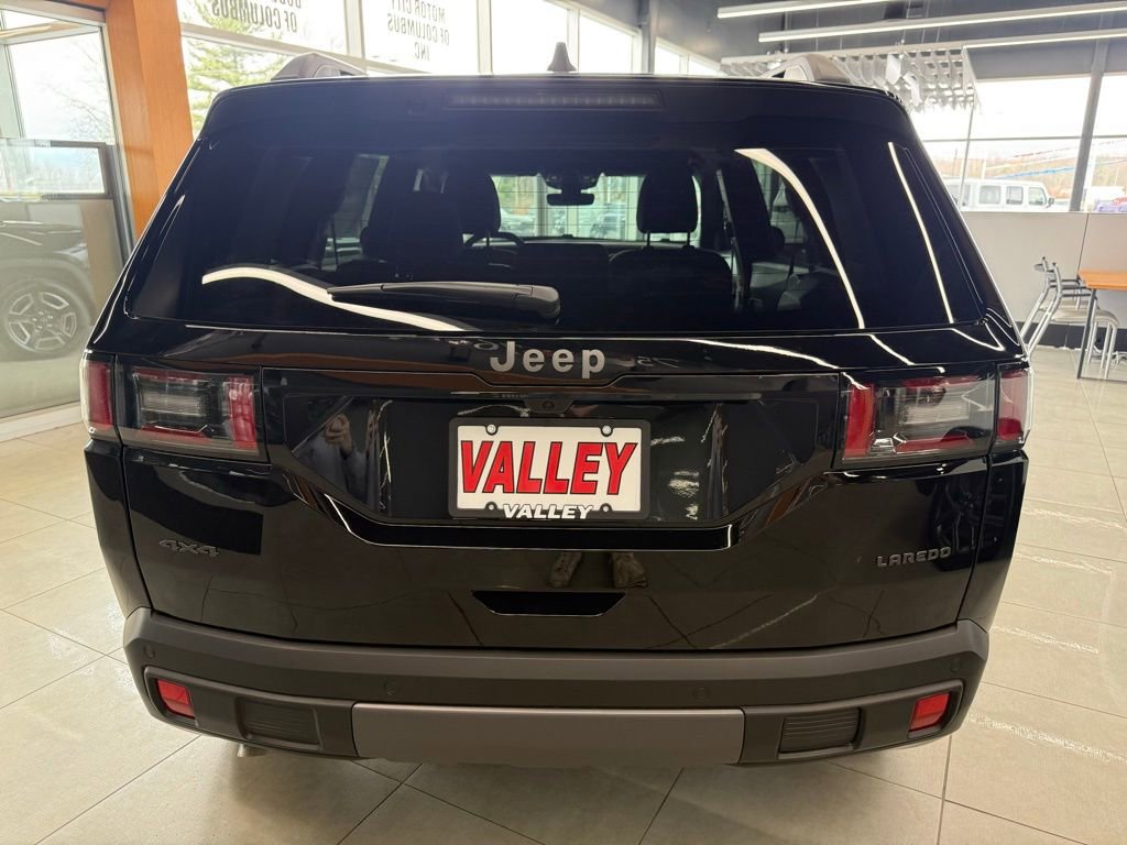 New 2026 Jeep Cherokee Laredo image 4