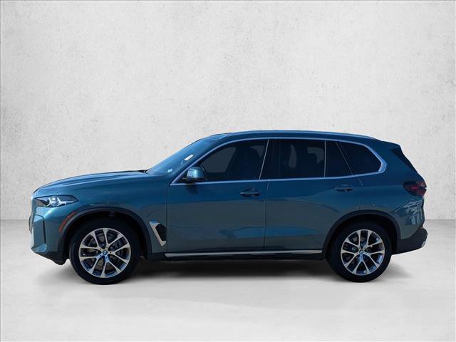 Used 2024 BMW X5 xDrive40i w/ Parking Assistance Package image 9