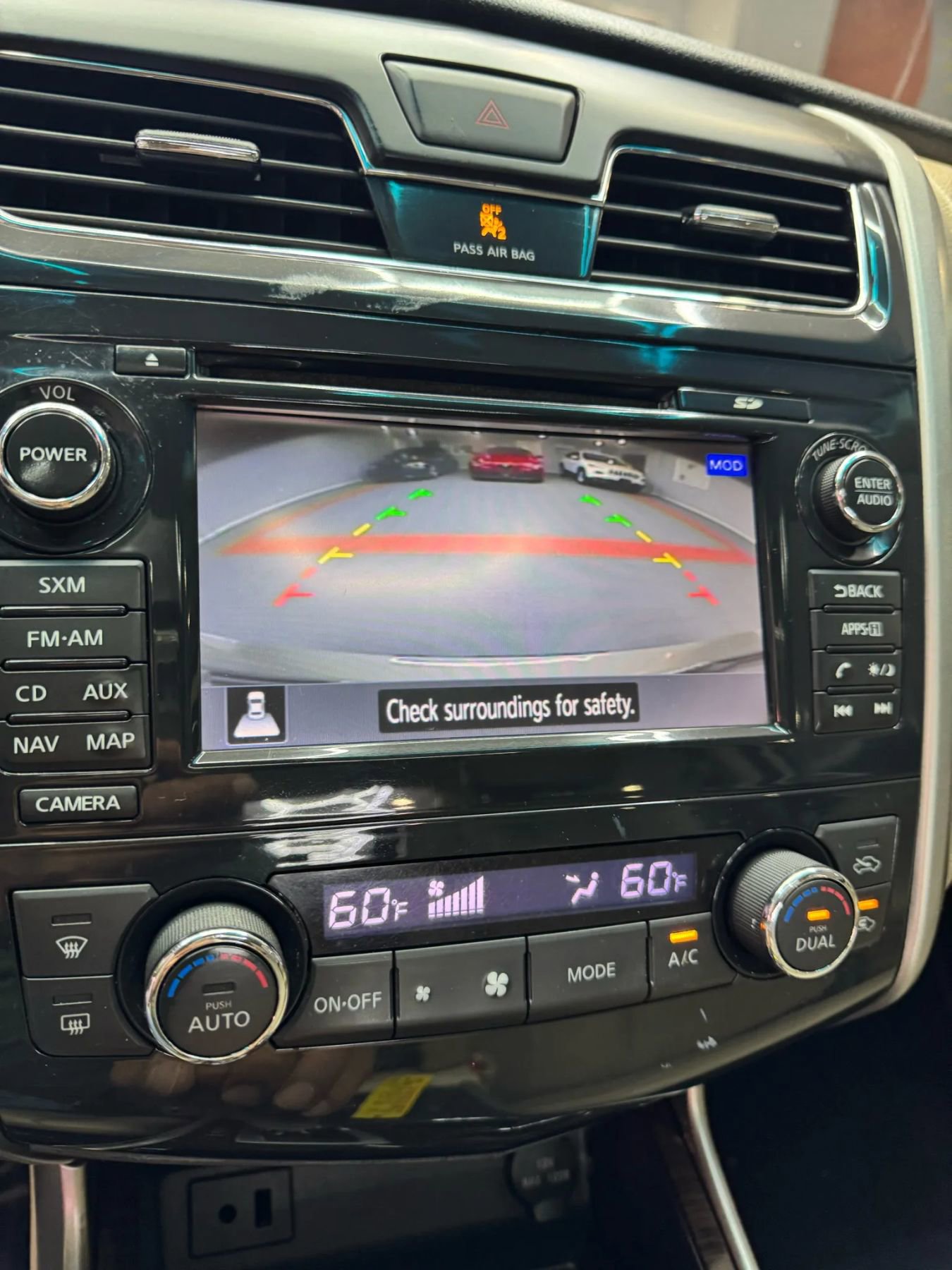 Used 2015 Nissan Altima 2.5 SL w/ Technology Package FWD image 16