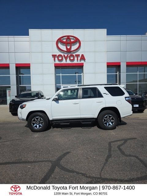 Used 2024 Toyota 4Runner TRD Off-Road Premium w/ Moonroof Package AWD/4WD image 2