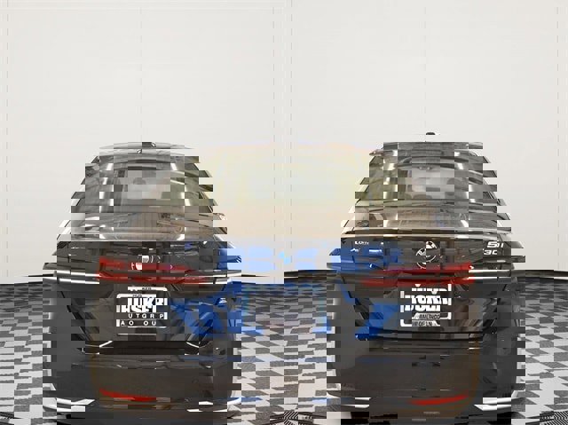 New 2026 BMW 530i xDrive w/ Premium Package image 11