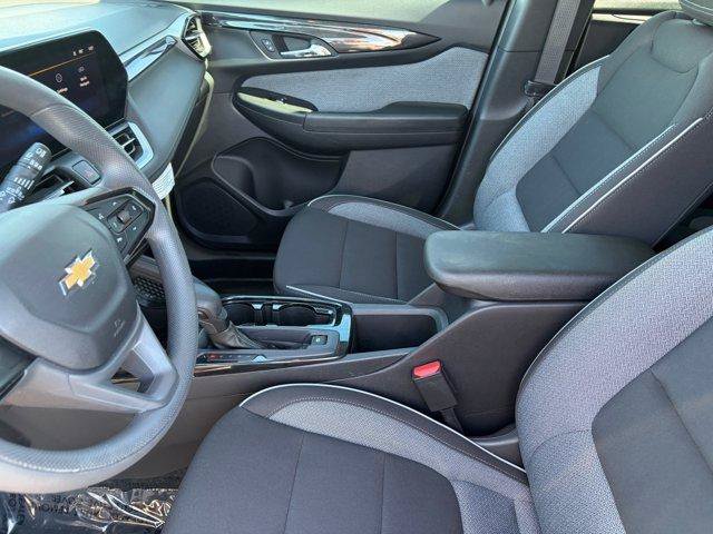Used 2025 Chevrolet TrailBlazer LS w/ LS Confidence Package FWD image 14