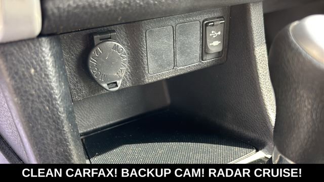 Used 2018 Toyota Corolla LE w/ Carpet Mat Package (TMS) image 20