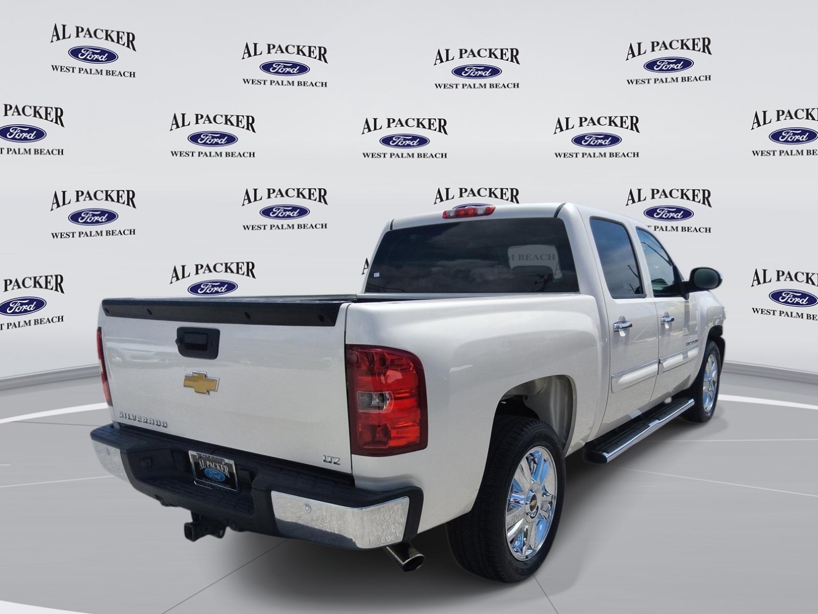 Used 2013 Chevrolet Silverado 1500 LTZ w/ LTZ White Diamond Edition RWD image 5