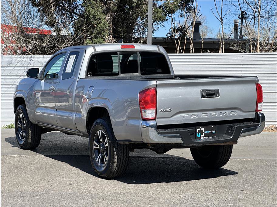 Used 2017 Toyota Tacoma SR5 image 12