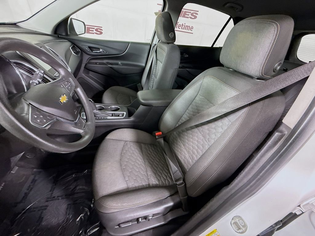 Used 2018 Chevrolet Equinox LT image 23