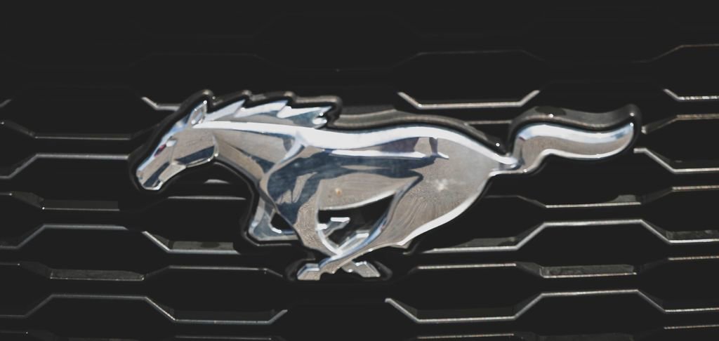 Used 2017 Ford Mustang Premium w/ Ecoboost Performance Package image 3