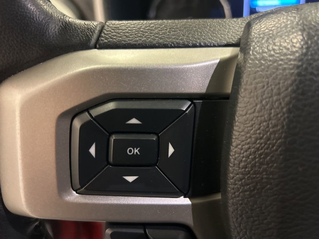 Used 2022 Ford F250 Lariat w/ Black Appearance Package image 22