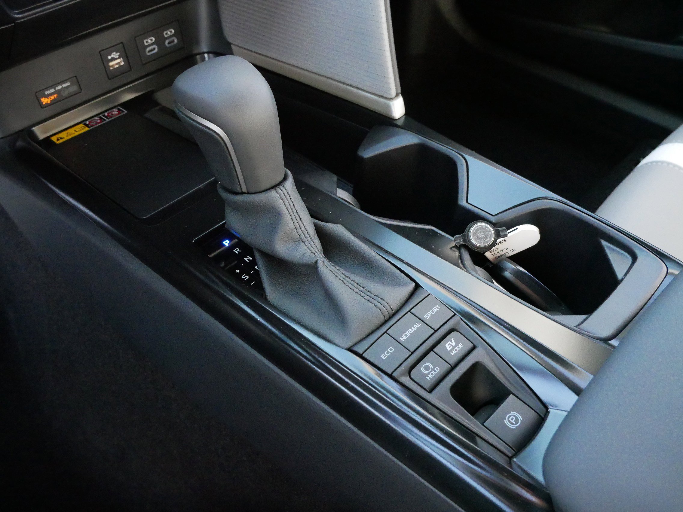 Certified 2025 Toyota Camry SE image 24