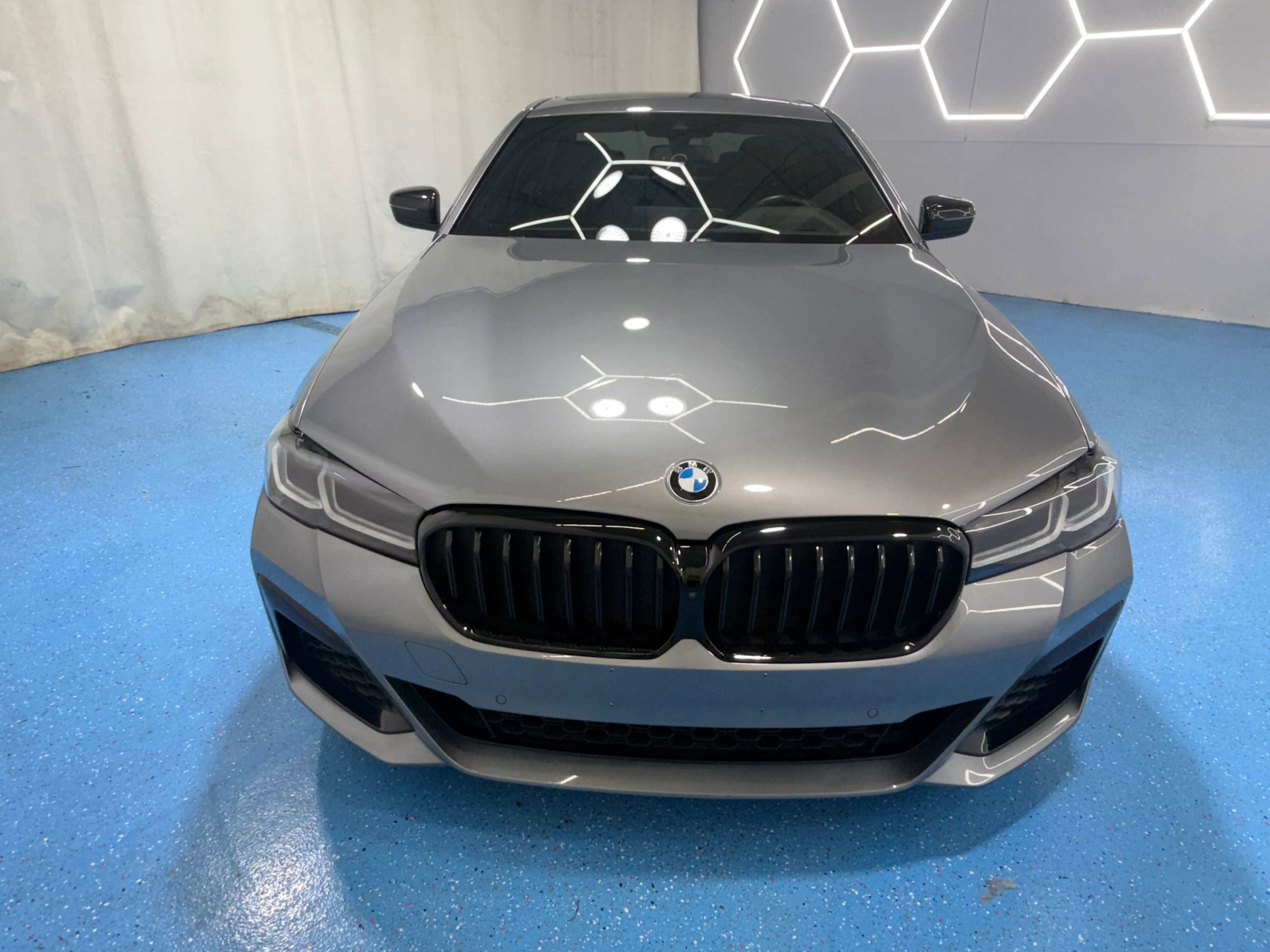 Used 2023 BMW M550i xDrive w/ Premium Enhanced Package AWD/4WD image 4