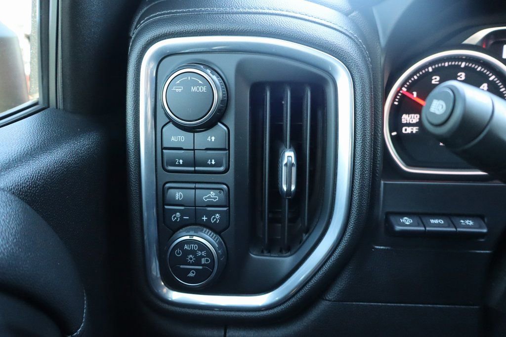 Used 2021 Chevrolet Silverado 1500 High Country w/ Technology Package image 8