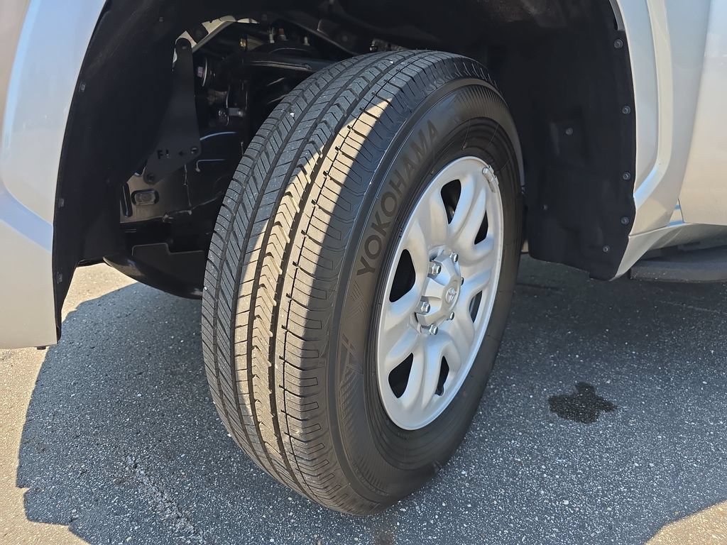 Used 2026 Toyota Tundra SR AWD/4WD image 33