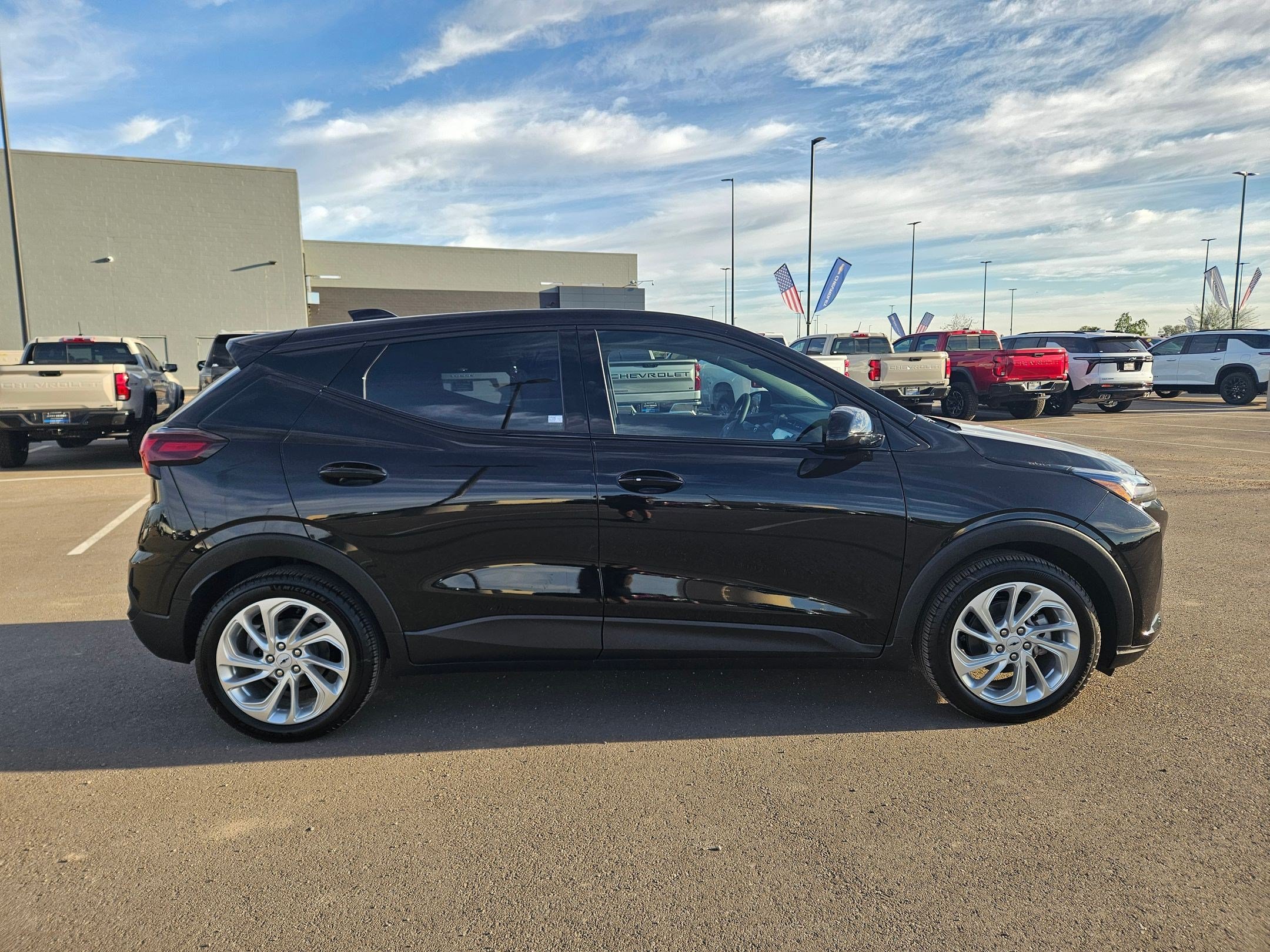 New 2027 Chevrolet Bolt LT w/ Comfort Package FWD image 6