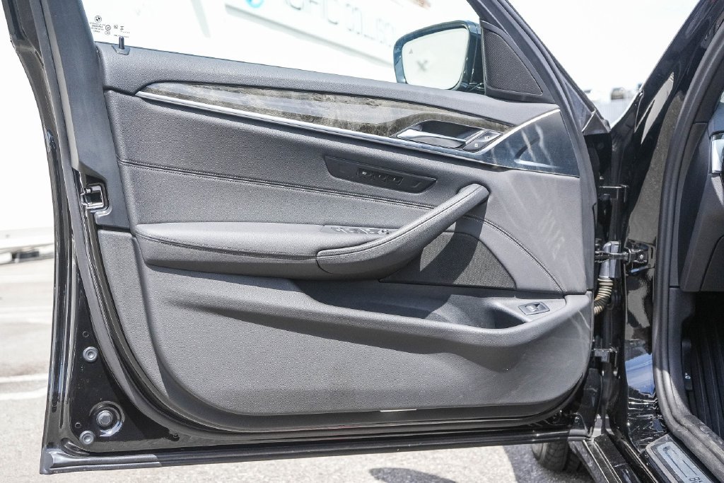 Certified 2023 BMW 530i w/ Convenience Package RWD image 21