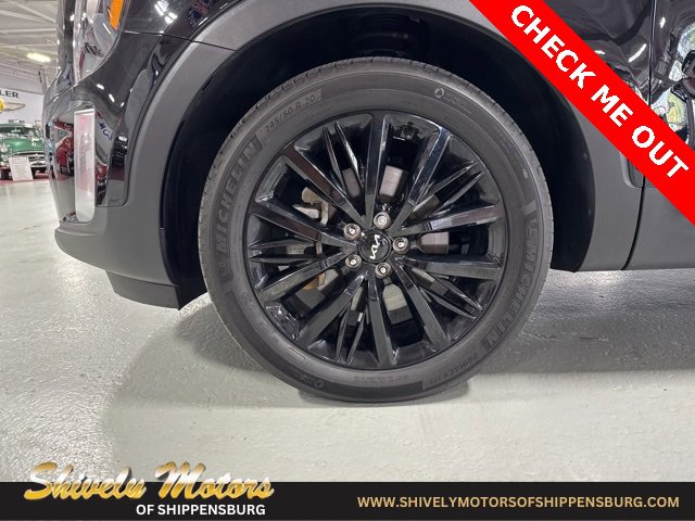 Used 2022 Kia Telluride SX w/ SX Prestige Package image 9