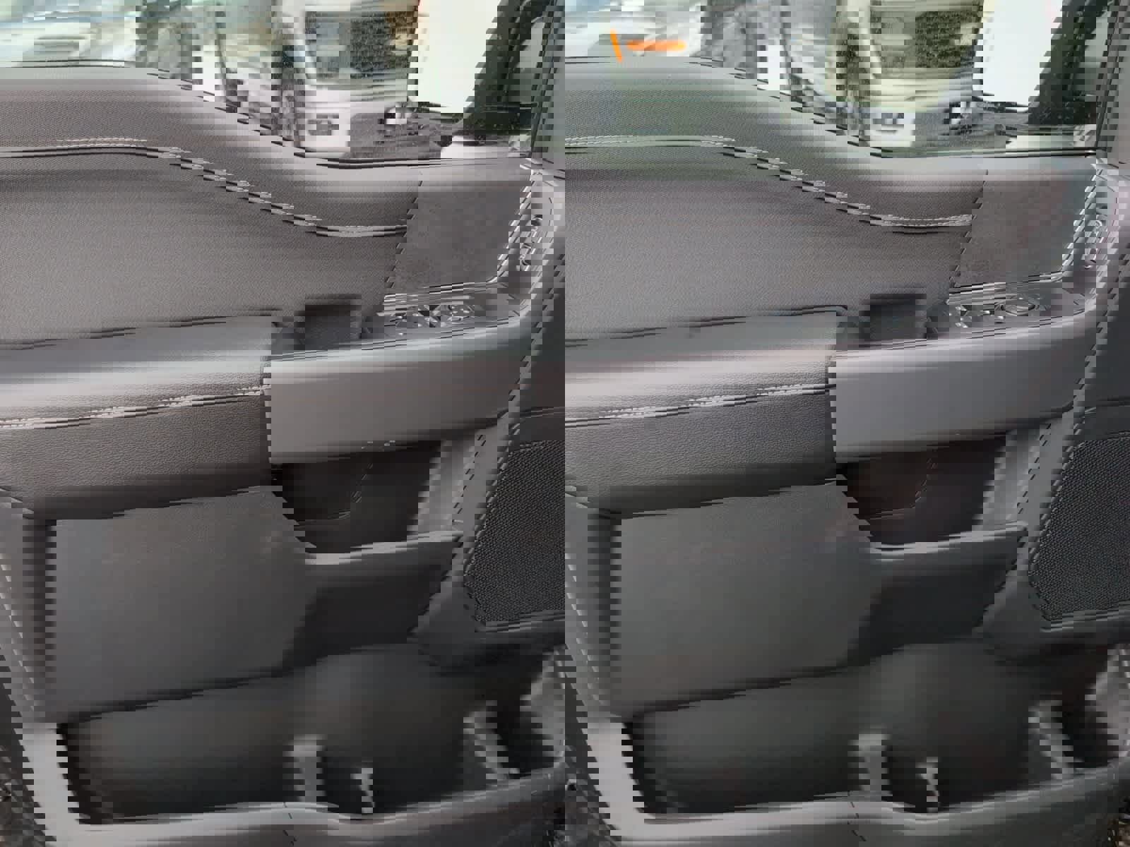 Used 2025 Ford F150 XLT w/ Equipment Group 302A MID image 11