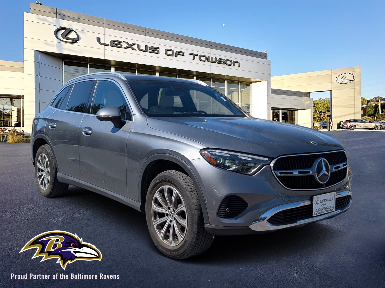 Used 2023 Mercedes-Benz GLC 300 4MATIC image 1