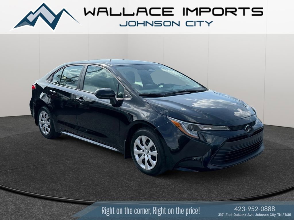 Used 2025 Toyota Corolla LE FWD image 7
