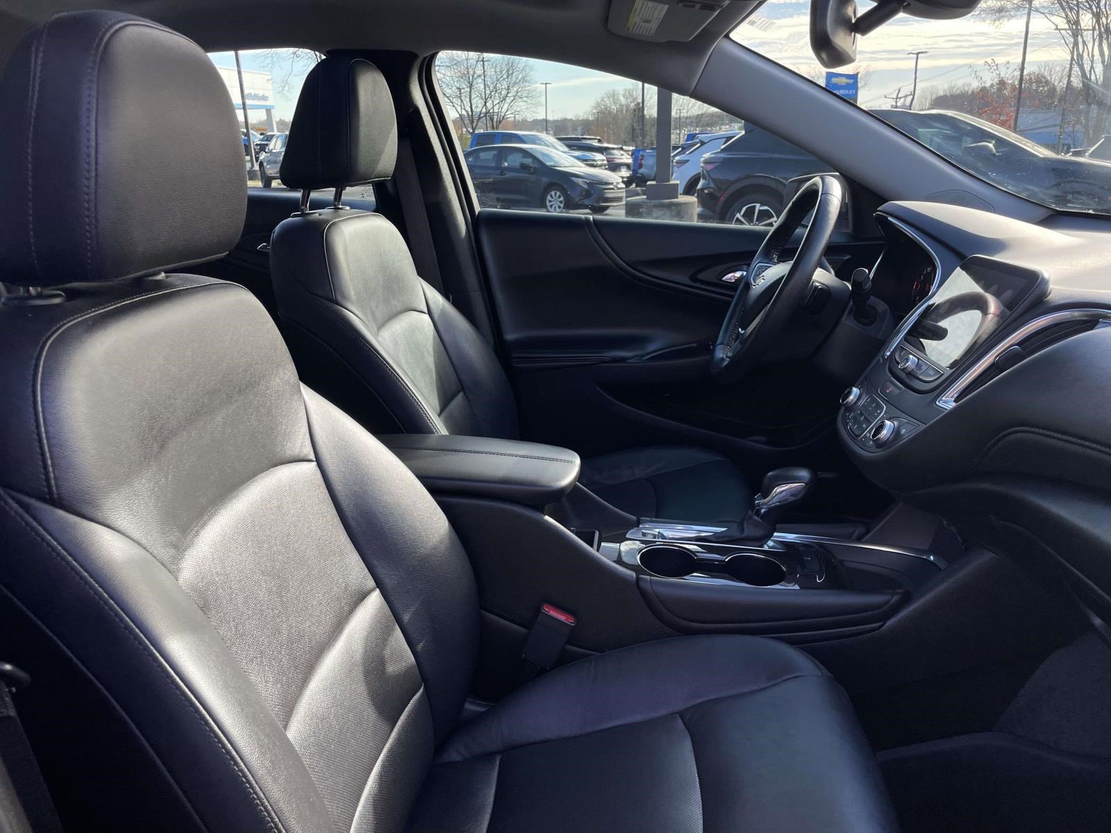 Used 2022 Chevrolet Malibu Premier image 12
