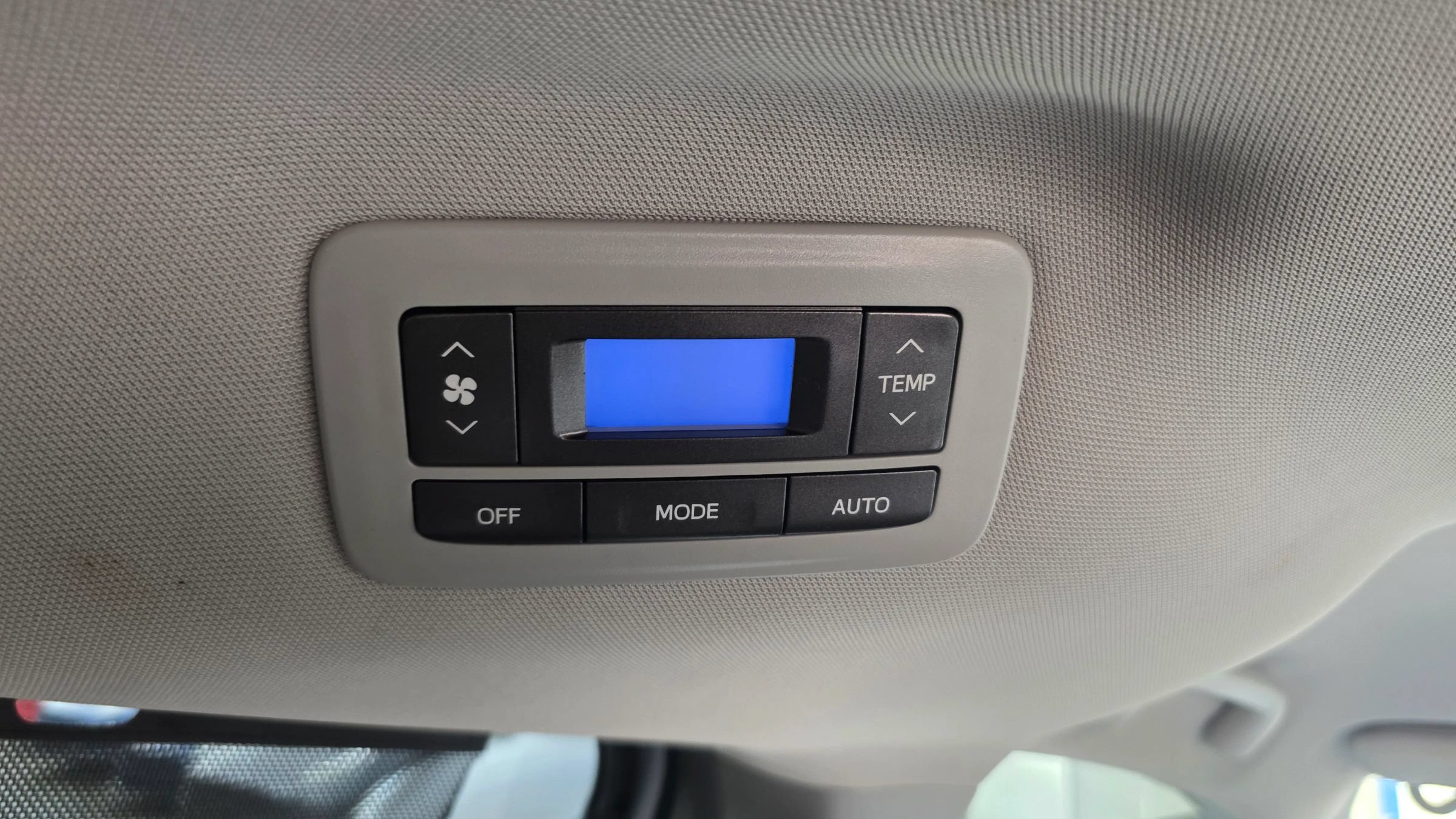 Used 2018 Toyota Sienna LE FWD image 15