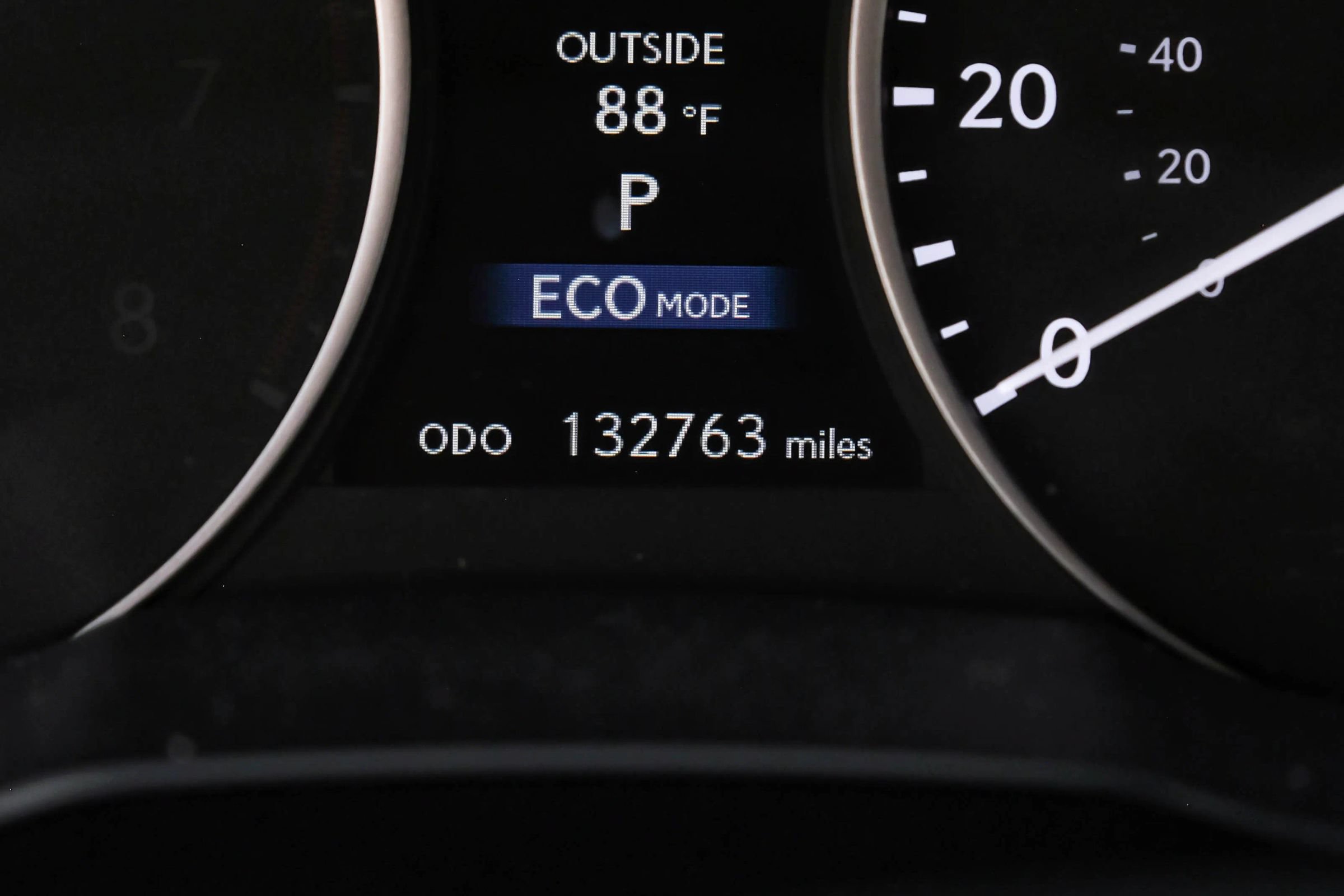 Used 2014 Lexus ES 300h w/ Luxury Package w/Bamboo Trim FWD image 19
