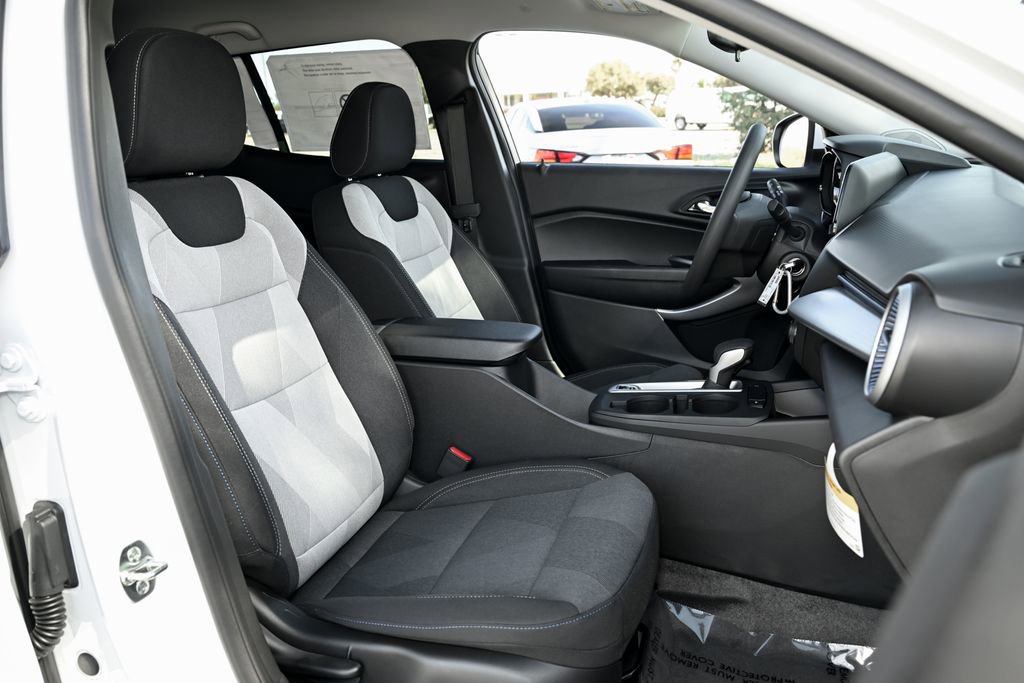 New 2026 Chevrolet Trax LS w/ LS Convenience Package FWD image 29