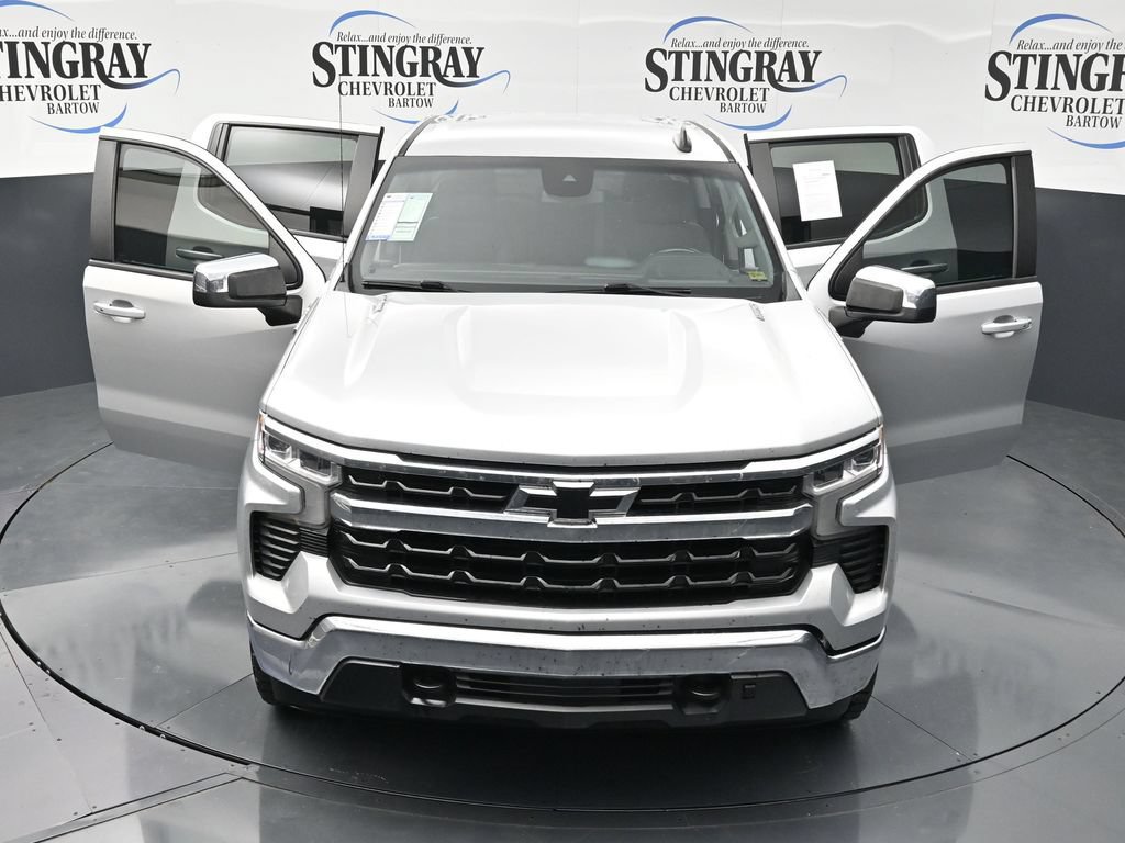 Used 2022 Chevrolet Silverado 1500 LT AWD/4WD image 36
