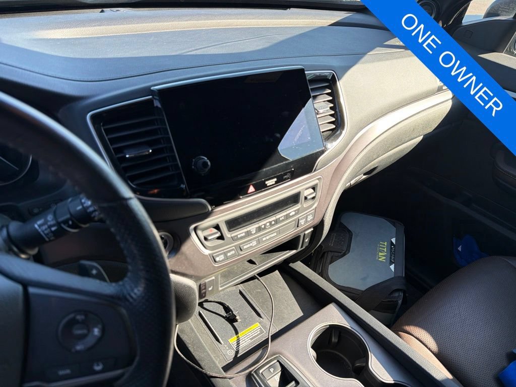 Used 2025 Honda Passport EX-L image 6