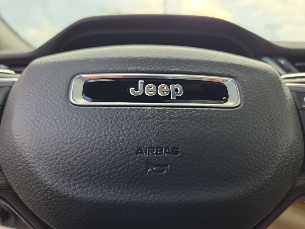 New 2027 Jeep Grand Cherokee Limited AWD/4WD image 7