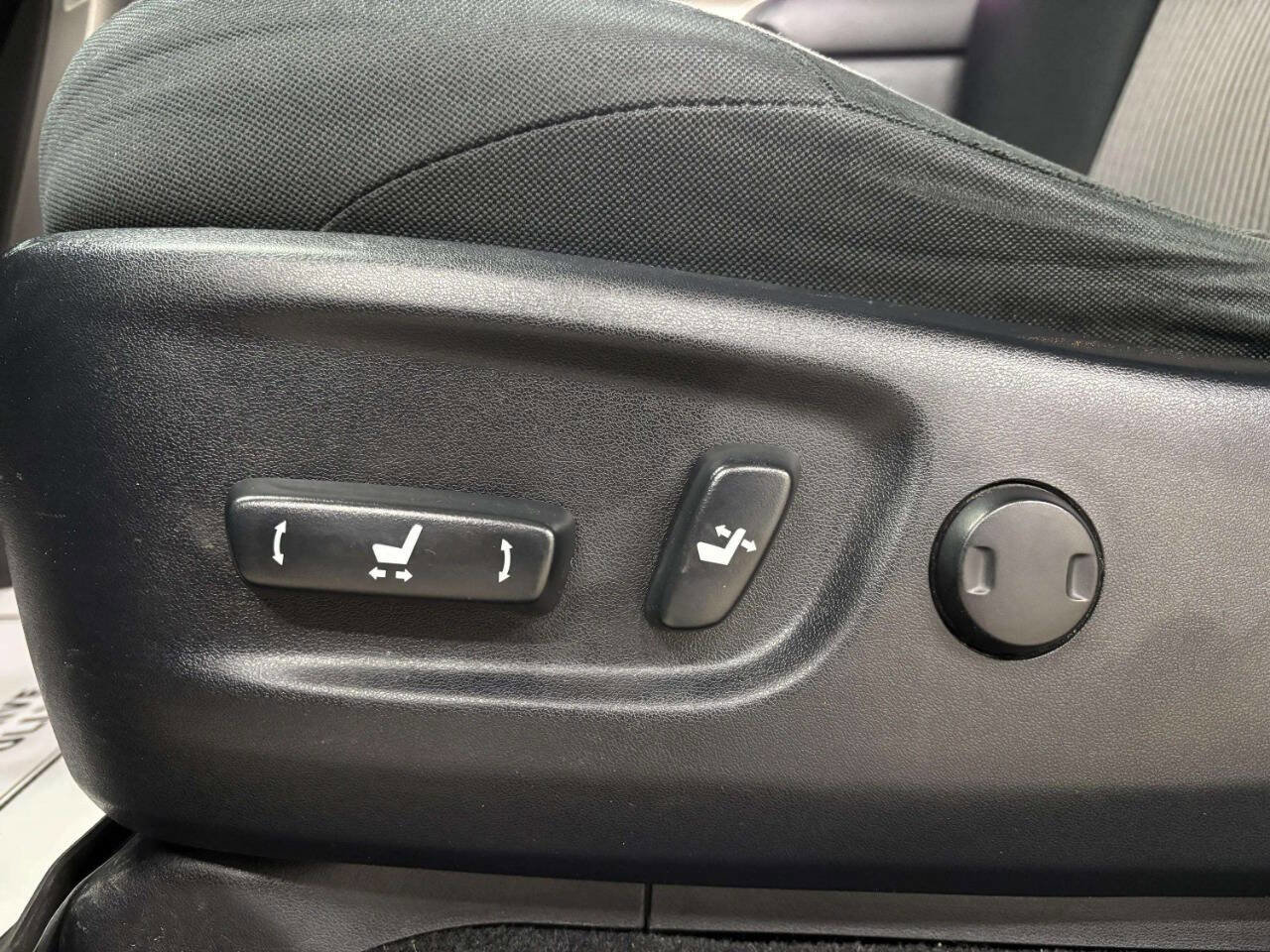 Used 2014 Toyota 4Runner SR5 image 14