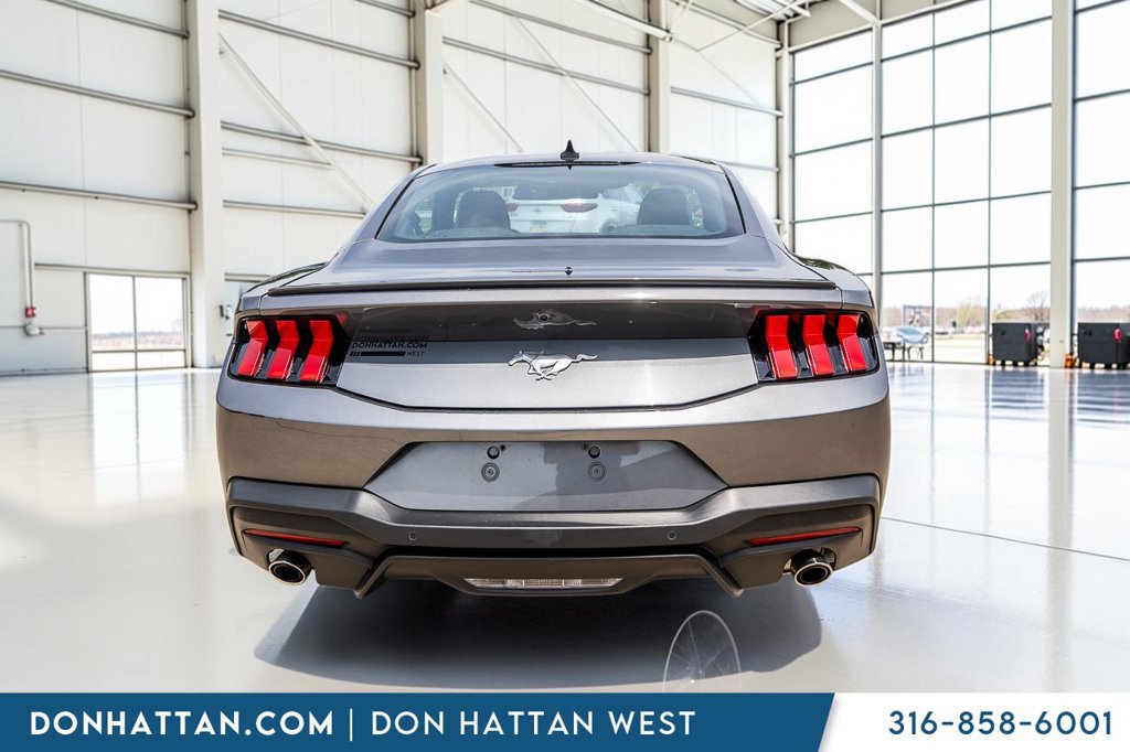 Used 2025 Ford Mustang Premium RWD image 22