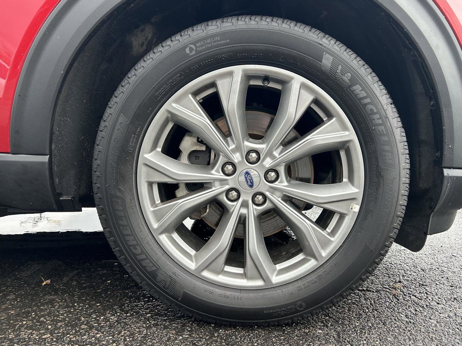 Used 2023 Ford Explorer Limited image 12