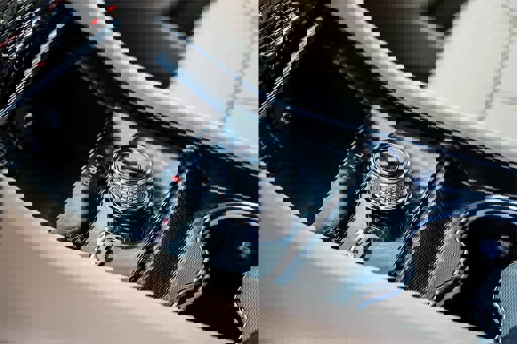 New 2025 Jeep Grand Cherokee Limited w/ Luxury Tech Group II image 20