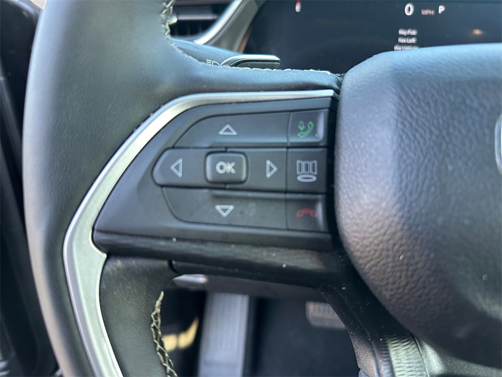 Used 2024 Jeep Grand Cherokee Altitude image 21